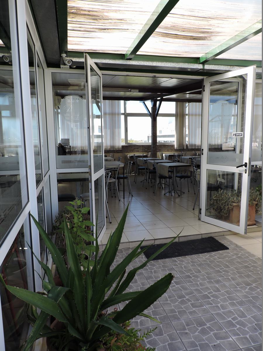 Piscina y Terraza Panor&aacute;mica